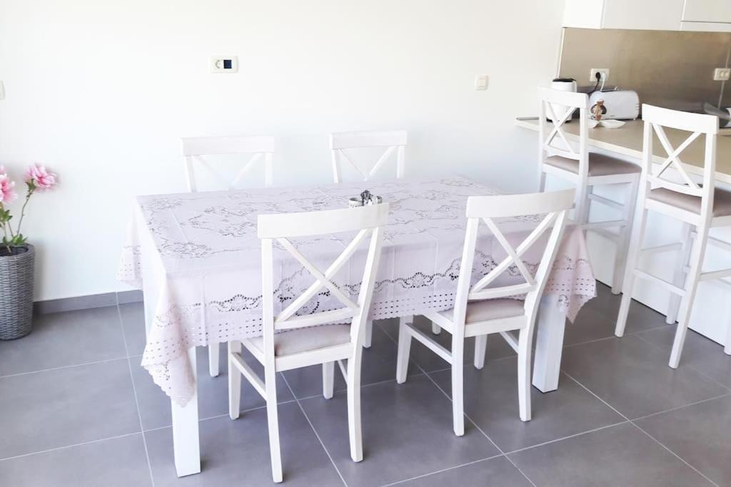 2Br Apartment With Pool Kotor Buitenkant foto
