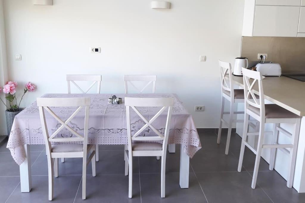2Br Apartment With Pool Kotor Buitenkant foto